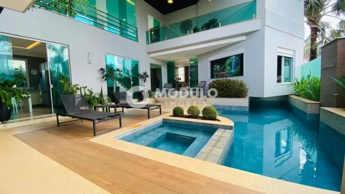 CASA DE CONDOMÍNIO à venda, 4 quartos, 4 suítes, 4 vagas, NOVA UBERLANDIA - Uberlândia/MG