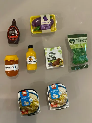 Itens Mini Brands geladeira
