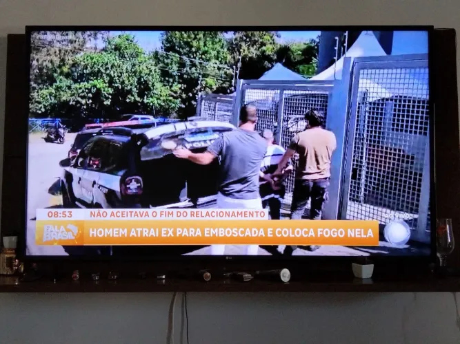 Vendo TV smart 60 polegadas