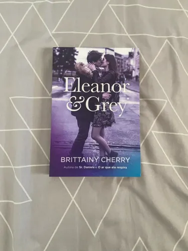 Livro Eleanor e Grey