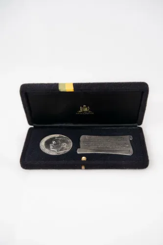 Placa e medalha comemorativa Pelé 1974