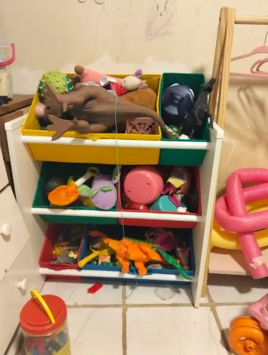 Organizador de Brinquedos Infantil Colorido - Super Conservado
