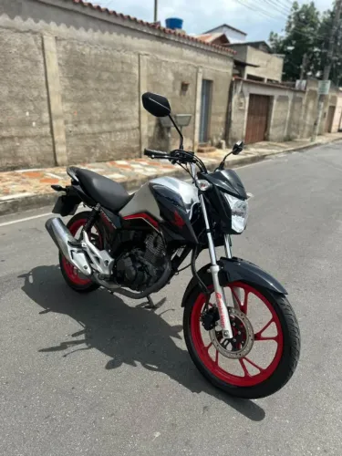 Vendo titan 160 2023 
