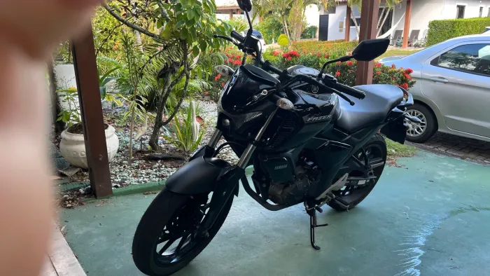 Fazer 150 Yamaha Moto - pouquíssimo rodada - de garagem