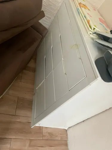 Cômoda com avaria para doação