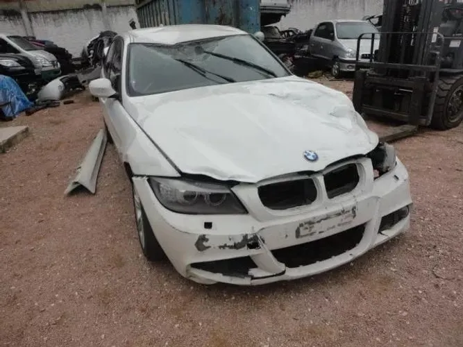 Sucata Bmw 318 4cc 2010 Serie M Retirada De Peças