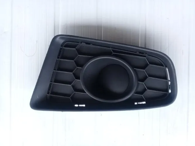 Moldura Grade Milha Sem Furo Renault Sandero 2012 2013 2014