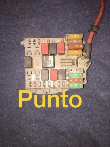 Caixa de fusível punto