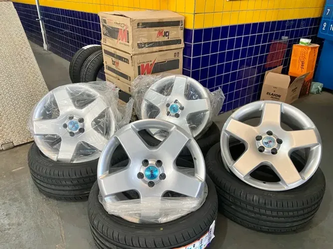 Jogo de Rodas BRW aro17 5x100 Touareg Canyon