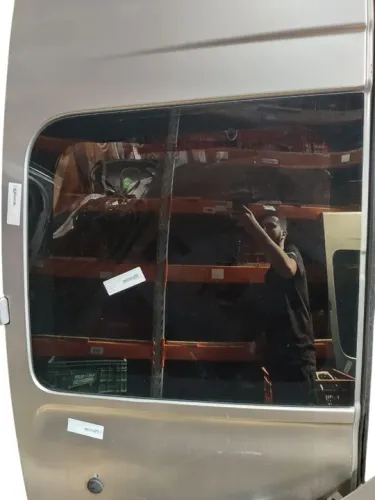Vidro Porta Traseira Esquerda Renault Master 2.3 L3H2