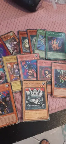 Vendo coleção de cartas Yu-Gi-Oh 