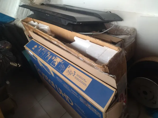 Combo de TVs c/ defeito na tela LG, SAMSUNG, AOC e JVC