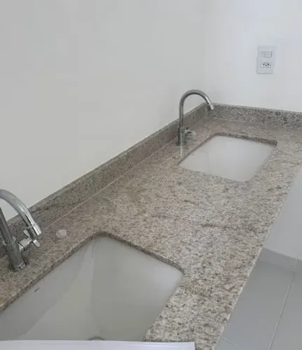 Pia de duas Cubas de Mármore - Bancada - Banho - Banheiro - Casa - Apartamento