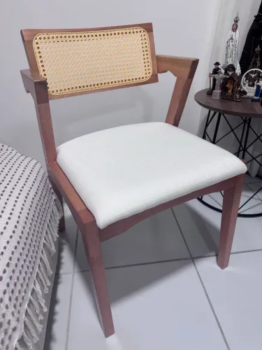 Cadeira de Madeira com Palhinha e Assento Estofado - Nunca Usada