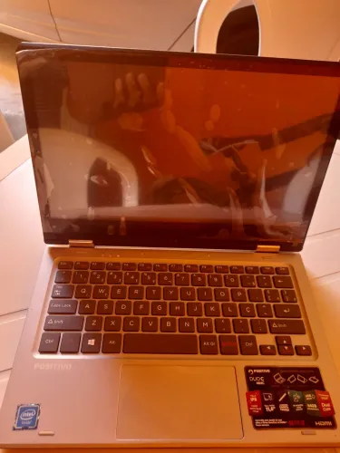 Notebook Positivo DUO C464C - 2 em 1 mexe na tela e vira Tablet