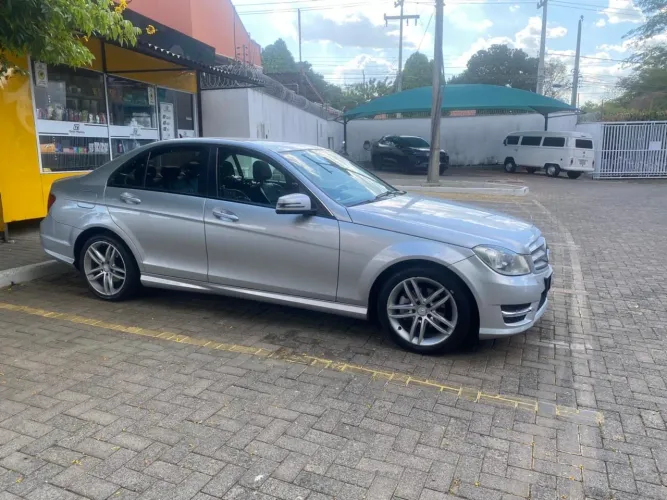 Mercedes c180 top de linha