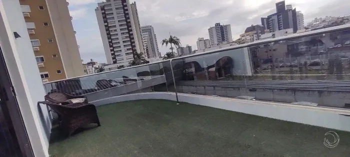 Casa para Venda em Florianópolis, Balneário, 5 dormitórios, 5 suítes, 6 banheiros, 4 vagas