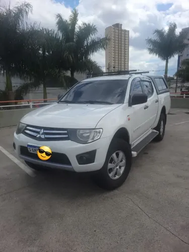 Mitsubishi L200 Triton GLS 3.2 CD TB Int.diesel MEC 2012