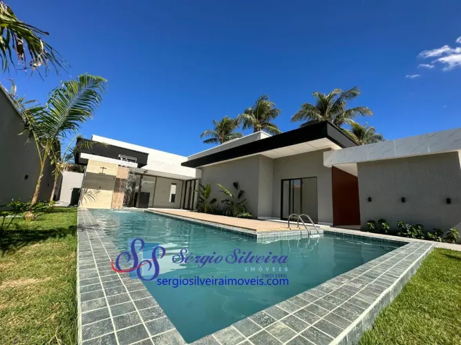 Belíssima casa no Porto das Dunas com piscina privativa