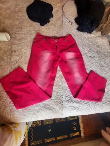 Calça Jeans Rosa Vibrante