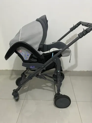 Kit Carrinho + bebê conforto + Moisés 