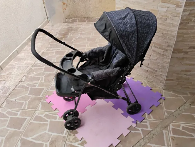 Carrinho Bebê + Bebê Conforto