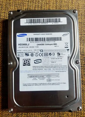HD interno samsung 300 L J  (300gb/7200rpm/8m) zero bala e barato!<br>