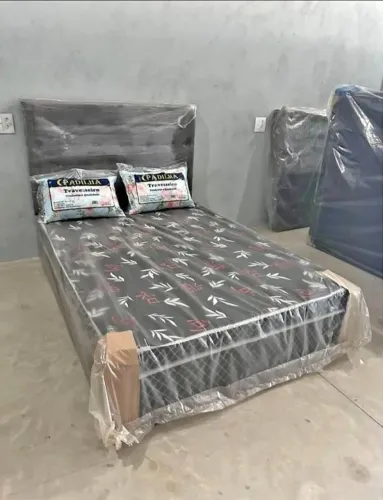 Cama Box Solteiro com Colchão e Travesseiros Novos