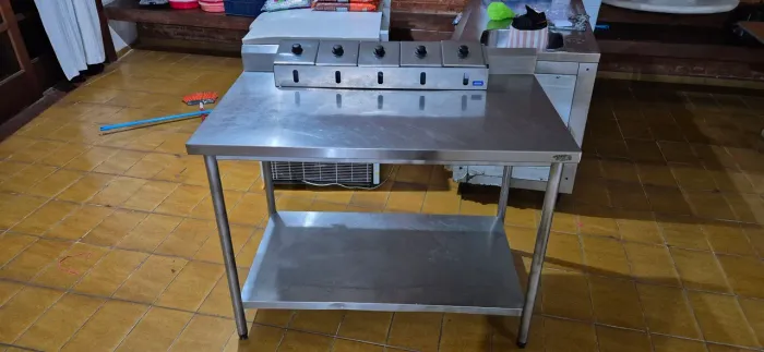 Mesa Bancada de Seviço Inox