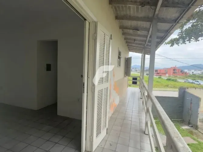 Aluguel Anual, apt. 2 dormitorios, 200 metros do mar