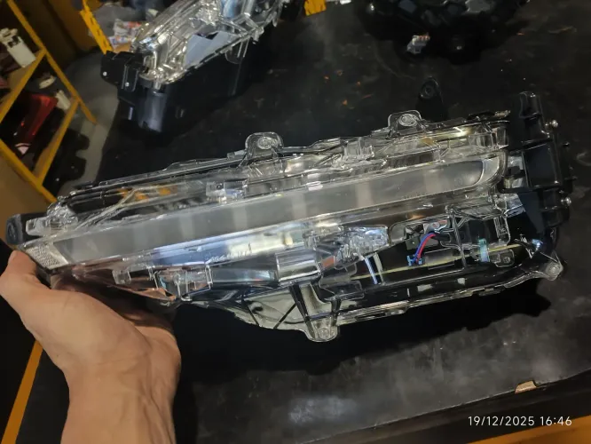Drl lado esquerdo Toyota SW4 usado 2021 2022 2023 2024