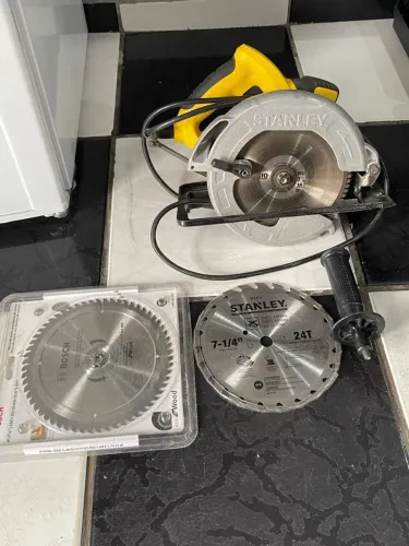 Serra circular Stanley 