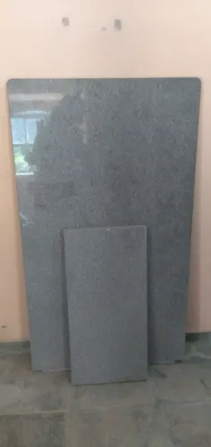 Mesa em granito (de parede)