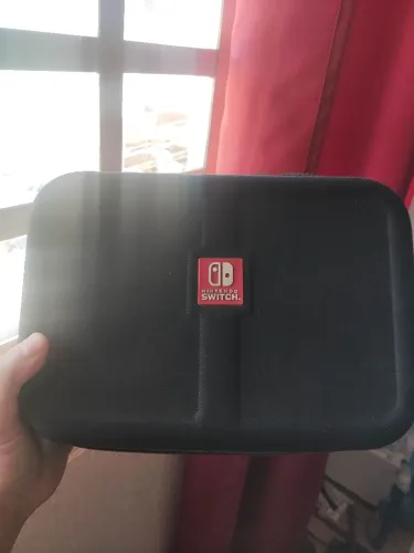 Case Switch ORIGINAL Nintendo + brindes