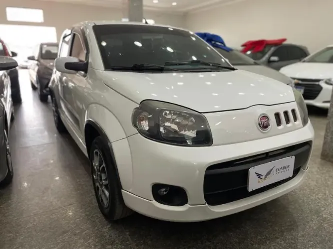 Fiat Uno Sporting 1.4 EVO Fire Flex 8V 4P 2013