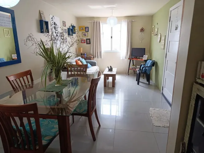 Casa em Condomínio fechado 3 quartos e 1 vaga no bairro Jardim Itu.