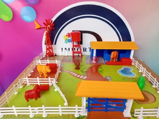 brinquedo  a fazendinha com 46 peças