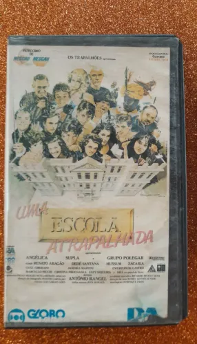 VHS Fita Filme "Uma Escola Atrapalhada " com Angélica