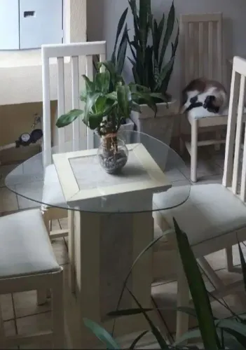 Mesa em madeira e vidro, mármore travertino e madeira