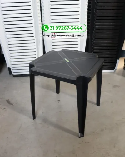 MESA DE PLÁSTICO PRETA NOVA