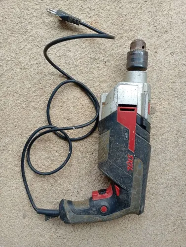 Furadeira SKIL 750W