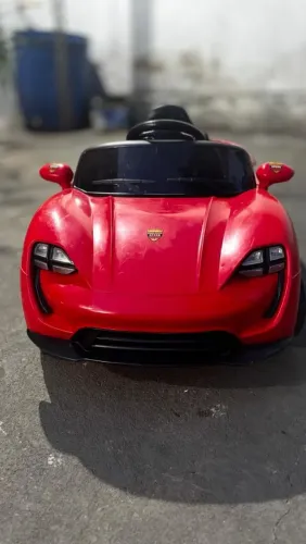 Carrinho de brinquedo automático