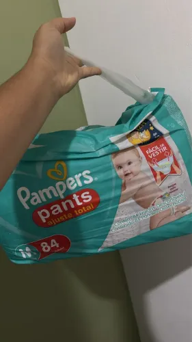 Fralda Pampers pacotão
