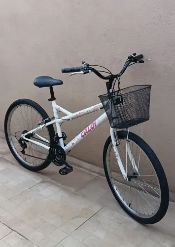 Bicicleta Caloi aro 26 com 21 marchas nova tudo funcionando