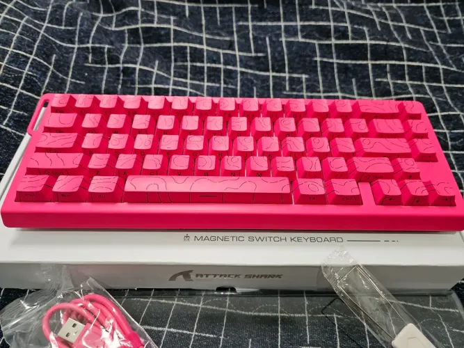 Teclado magnético Attack Shark rosa baratinho, marca boa