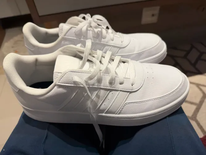 Tênis Adidas Breaknet