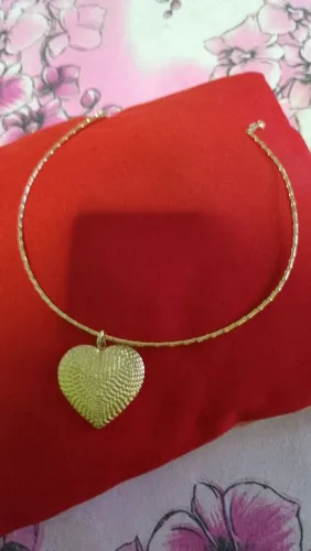 Colar e pingente romanel