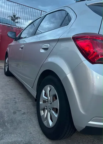 Chevrolet Onix Hatch LT 1.0 8V Flex Mec. 4P 2019