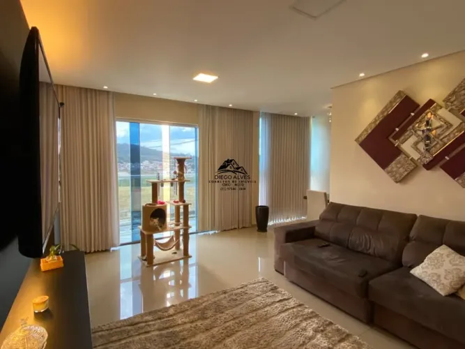 CASA À VENDA CONFORTO E EXCELENTE POTENCIAL