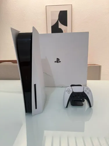 PS5 Com Leitor de Disco na Caixa com PLUS ATIVA e vários jogos